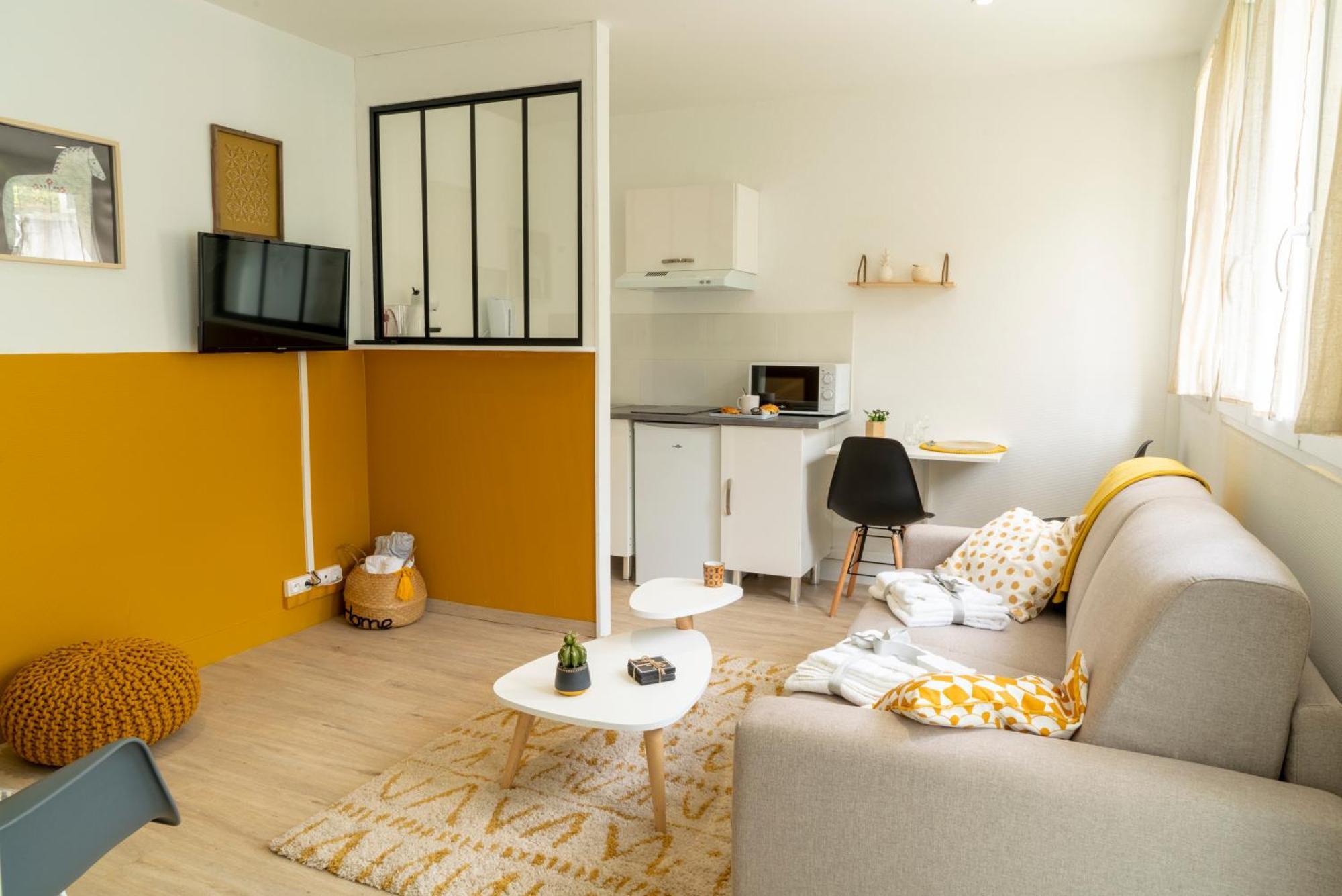 Stockholm- Studio Serenite Avec Jardin Charleville-Mézières Extérieur photo