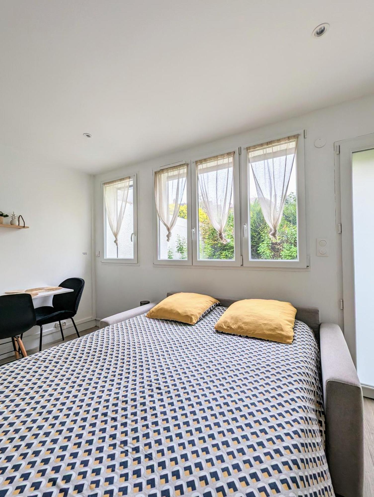 Stockholm- Studio Serenite Avec Jardin Charleville-Mézières Extérieur photo